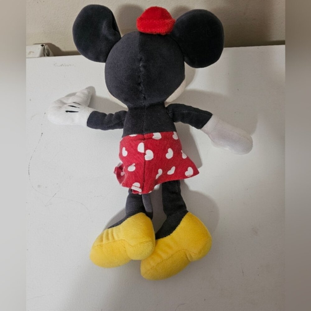 Hallmark Sweetheart Minnie Mouse Valentine Flower Hat Stuffed Animal 11 - Picture 4 of 5